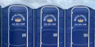 Best ADA-Compliant Portable Toilet Rental  in Santa Venetia, CA